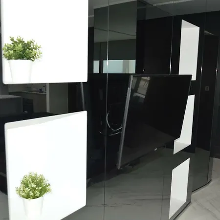 Luxurous Comfort With Sea View Larnaca