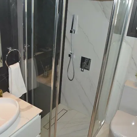 Luxurous Comfort With Sea View Appartamento Larnaca
